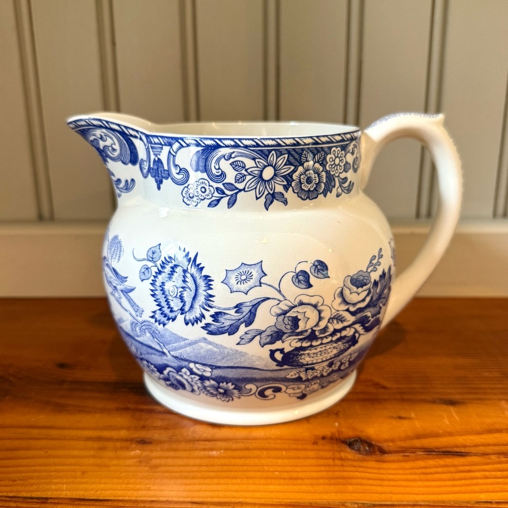 Spode Blue Room Collection "Flower Vase" Blue and White Floral